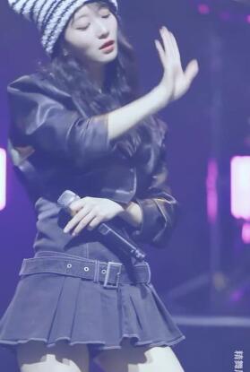 yubin 小姐姐黑色百褶裙跳舞003