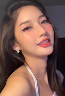 我看着她们被压着好心疼啊