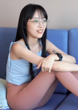 看腻了黑丝,还得是瑜伽裤才能满足